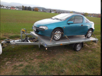 Autotransportanhänger Einachs gebremst Ges.-Gew. 1.800 kg Nutzlast 1200 kg 100 Km Zulassung