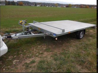 Autotransportanhänger Einachs gebremst Ges.-Gew. 1.800 kg Nutzlast 1200 kg 100 Km Zulassung