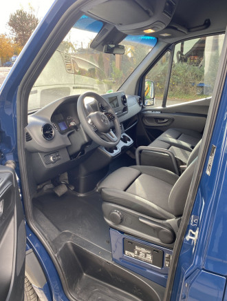 Mercedes-Benz Sprinter 317 CDI bzw.Crafter, mittlerer Radstand 9-Sitzer