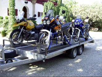 Motorradanhänger Tandem m. Bremse Ges.-Gew.: 2.700 kg Nutzlast: 2.100 kg 100 km Zulassung 