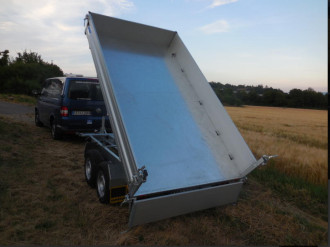 Kippanhänger 3-SeitenGes.-Gew.: 3.500 kg Nutzlast: 2.500 kg 100 km Zulassung