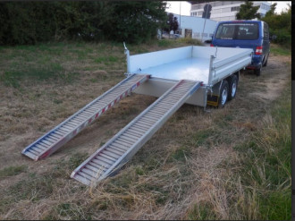 Kippanhänger 3-SeitenGes.-Gew.: 3.500 kg Nutzlast: 2.500 kg 100 km Zulassung