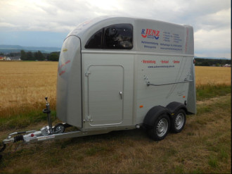 Pferdeanhänger (2 Pferde) Ges.-Gew.:  2.000 kg Nutzlast: 1.250 kg 100 km Göppingen