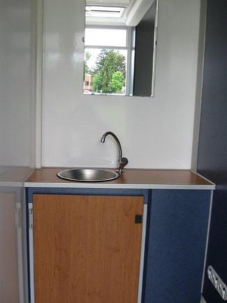 Toilettenanhänger VIP Gamo FTT 330