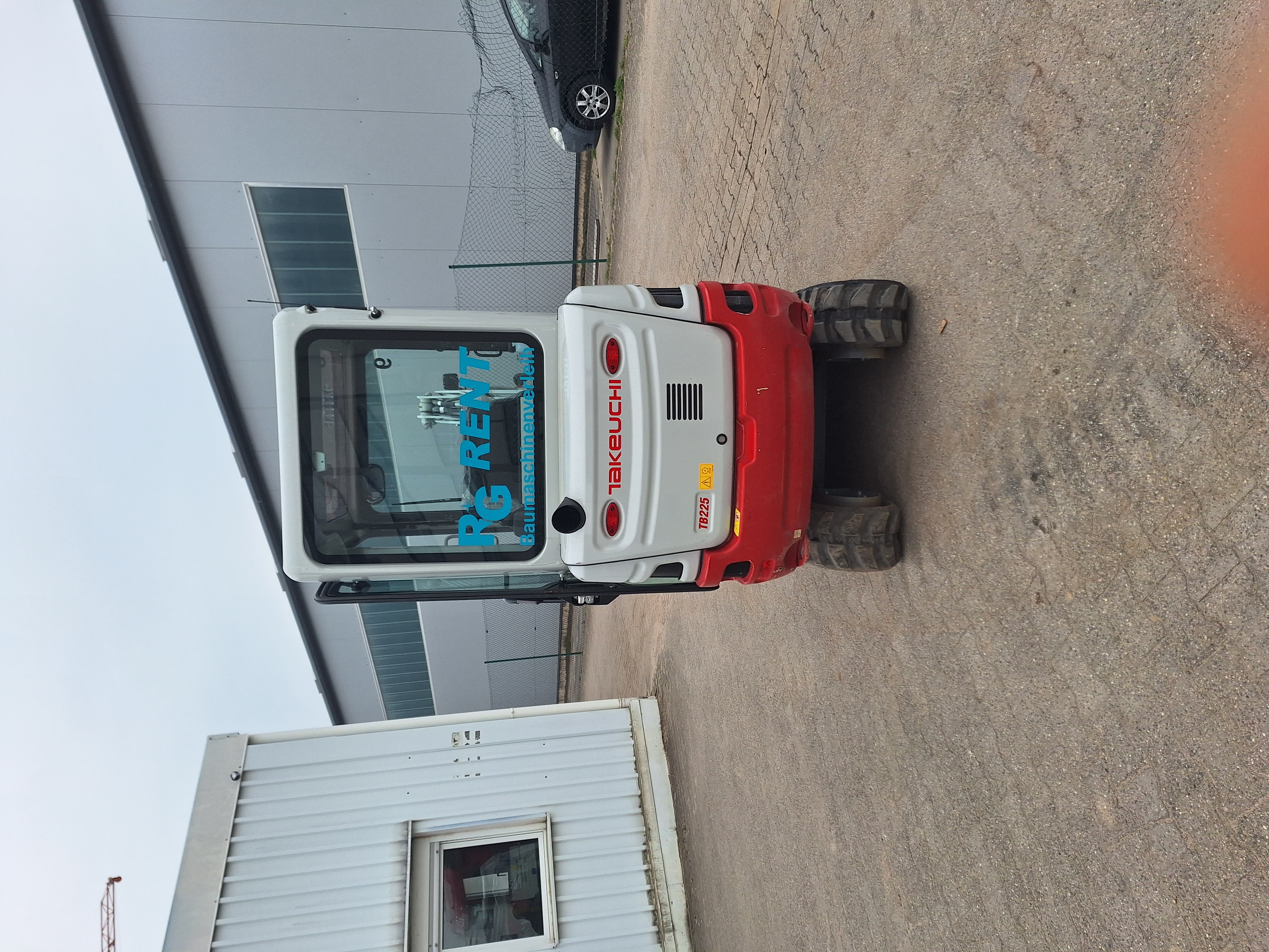 TAKEUCHI Bagger TB 225 mieten