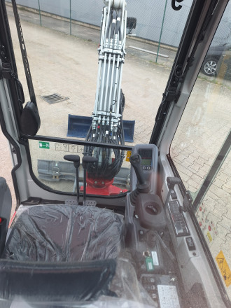 TAKEUCHI Bagger TB 225