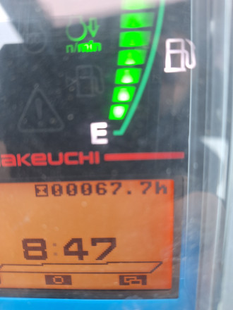 TAKEUCHI Bagger TB 225