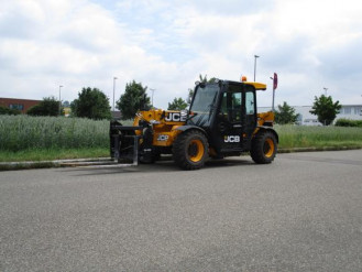 JCB 525-60