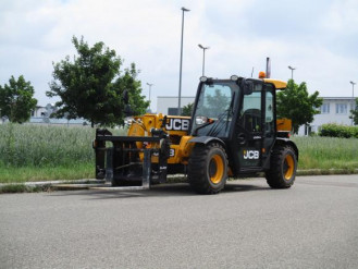 JCB 525-60