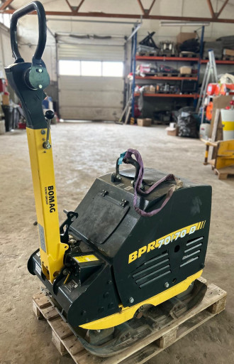 Reversierbare Rüttelplatte Bomag BPR 70/70 D Neuwied