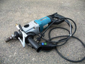 Kernbohrgerät Makita DBM 131 bis Ø130mm Hilden
