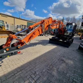 Hitachi Raupenbagger ZX 135 US-7 VA P mit OQ65 Aufnahme /MB214044