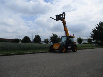 JCB 525-60