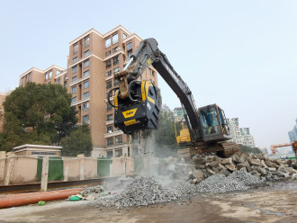 MB Crusher BF70.2 S4 Backenbrecherlöffel