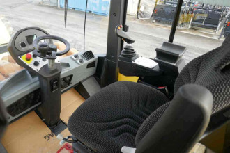Walzenzug Bomag BW 213 PDH-5