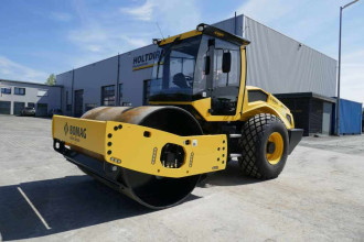 Walzenzug Bomag BW 213 D-5