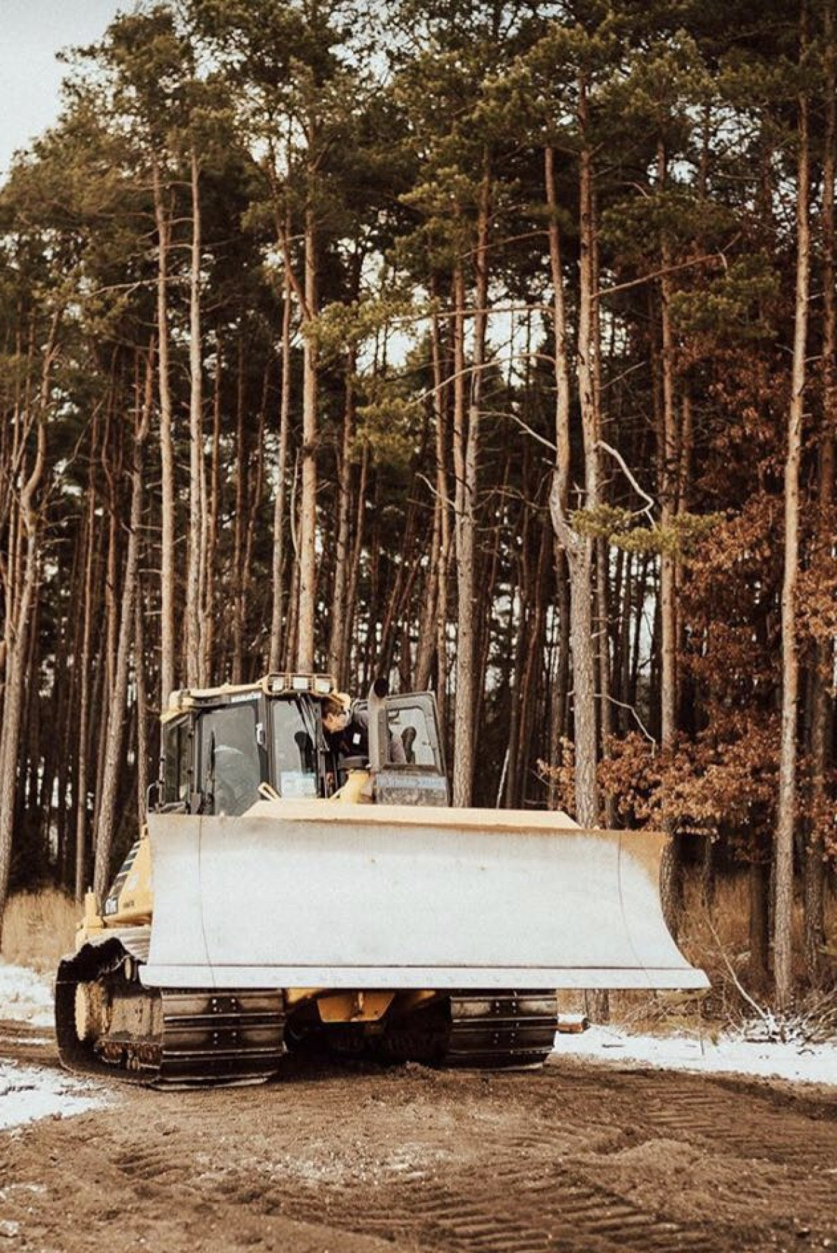 Planierraupe Komatsu D 51 PX 6-Wegeschild mieten in Amberg