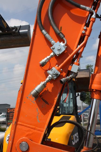 Doosan DX 140