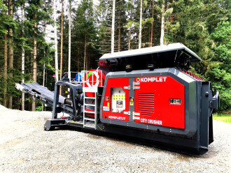 Semimobiler Backenbrecher | Brechanlage Hakenlift