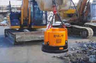 Koparka z magnesem hydraulicznym