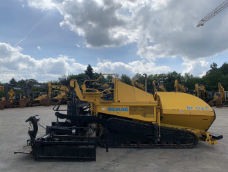 Demag DF 115 C -Kettenfertiger
