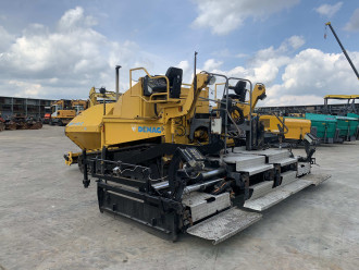 Demag DF 115 C -Kettenfertiger
