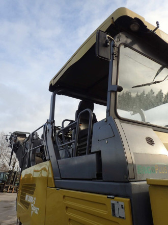 Vögele MT 3000-2 Offset Asphalt feeder
