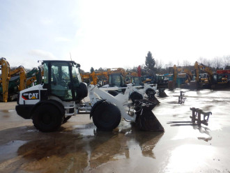 Caterpillar 908 M