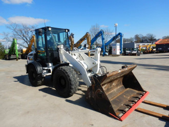 Radlader Caterpillar 908 M