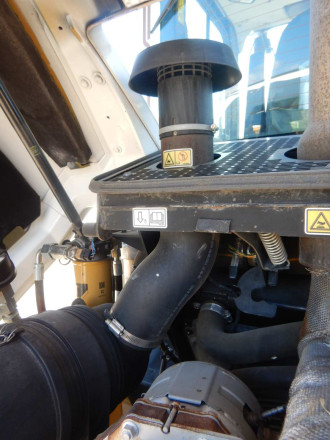Radlader Caterpillar 908 M