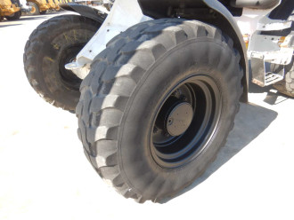 Radlader Caterpillar 908 M