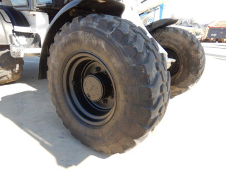 Radlader Caterpillar 908 M