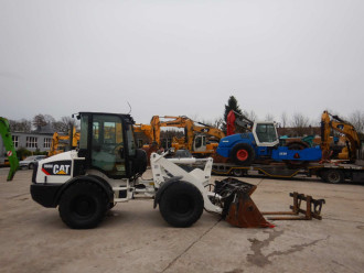 Radlader Caterpillar 908 M