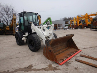 Radlader Caterpillar 908 M