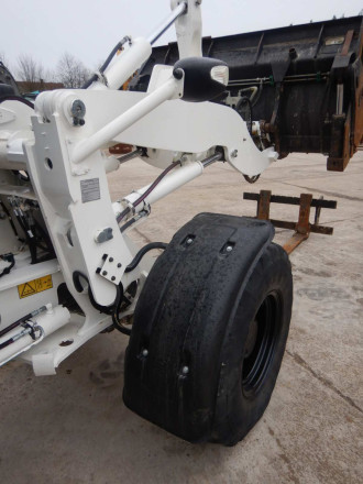 Radlader Caterpillar 908 M