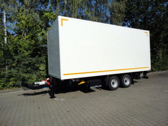 Tandem Koffer mit Ladebordwand
-- Neufahrzeug --