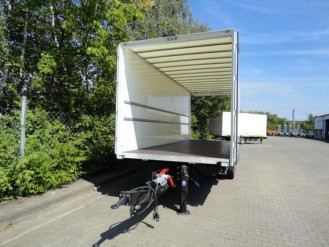 Tandem Koffer mit Ladebordwand 1,5 t und Durchladbar
-- Neufahrzeug --