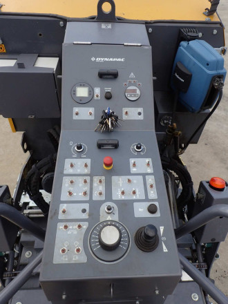 Dynapac F 1200 CS Asphalt Paver