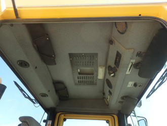Asphalt vibratory roller used Bomag BW 174 AD-2