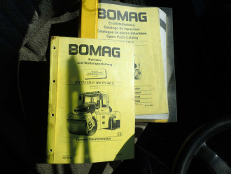 Asphalt vibratory roller used Bomag BW 174 AD-2