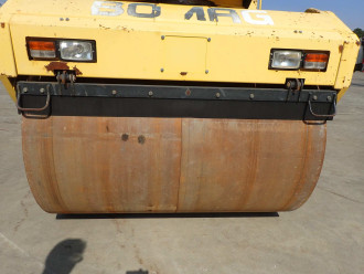 Asphalt vibratory roller used Bomag BW 174 AD-2