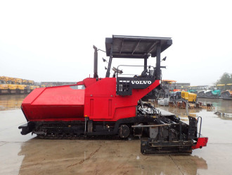 Asphaltfertiger Volvo ABG Titan 6820 EPM