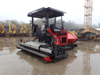 Asphaltfertiger Volvo ABG Titan 6820 EPM