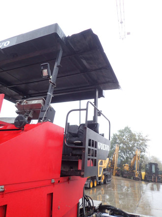 Asphaltfertiger Volvo ABG Titan 6820 EPM