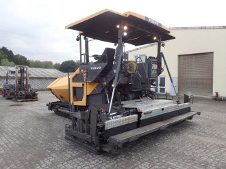 Kettenfertiger Volvo ABG P 7820 C