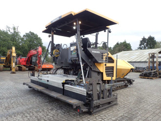 Kettenfertiger Volvo ABG P 7820 C