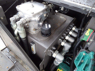 Kettenfertiger Volvo ABG P 7820 C