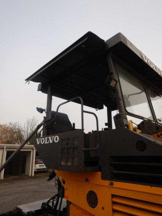 Kettenfertiger Volvo ABG Titan 7820 B