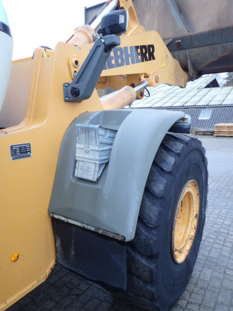 Liebherr L 576 2plus2 mit Waage