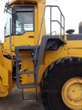 Radlader Komatsu WA 500-3 mit Waage